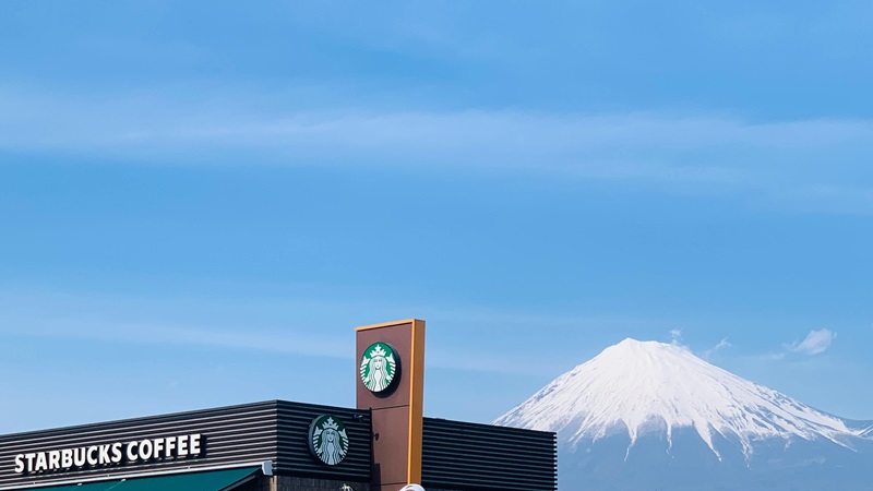Starbucks and mt Fuji.