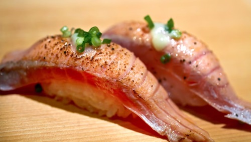 Display Sushi restaurants by station