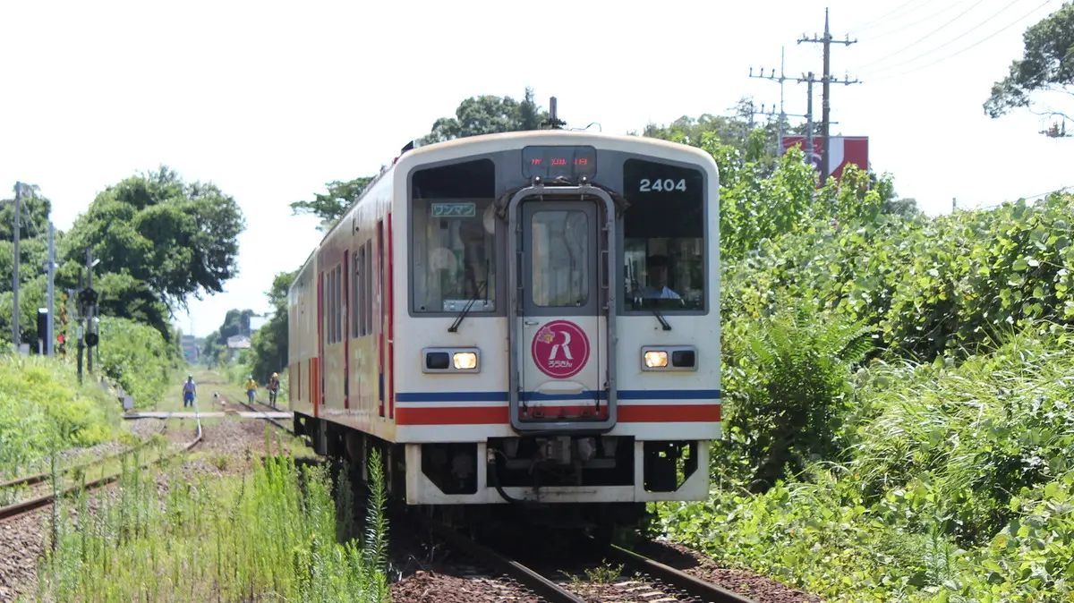 Kanto Railway Jyoso Line Kiha 2400 series train heading to Shin-Toride Station