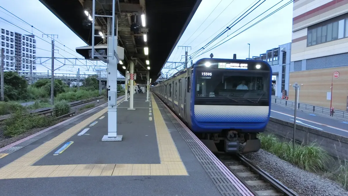 Yokosuka Line E235 series 1000 train parked at Shin-Kawasaki Station